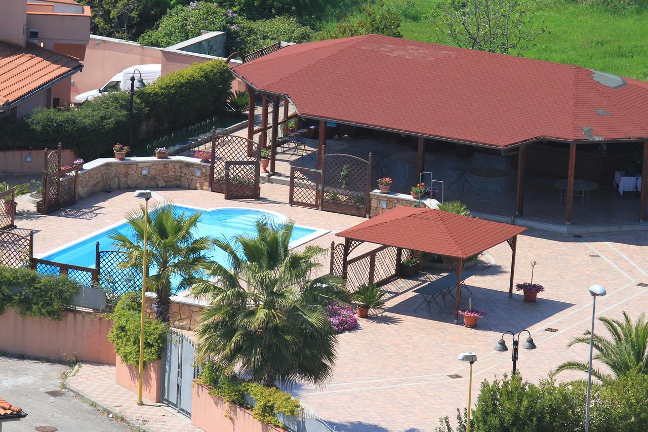 Il Cavallino Rosso Thiesi Εξωτερικό φωτογραφία